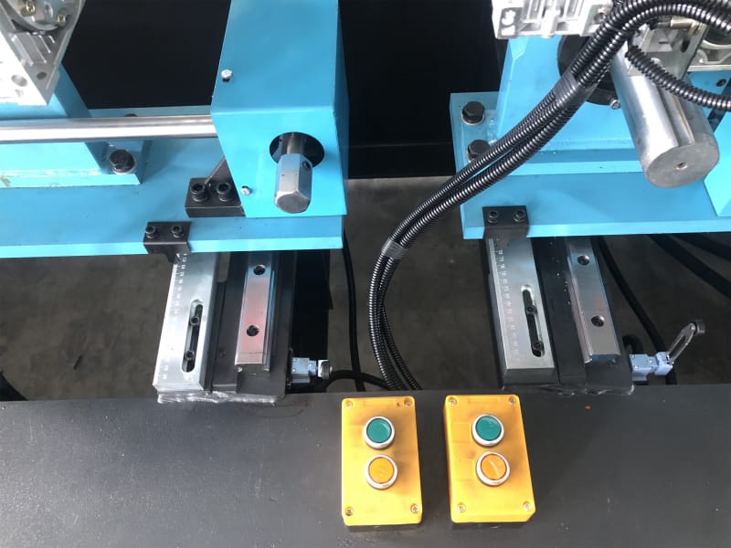 CZ型鋼成型機設備生產(chǎn)線