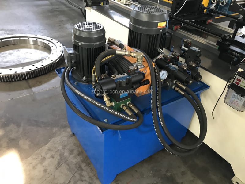 高速全自動隔墻龍骨設備生產(chǎn)線