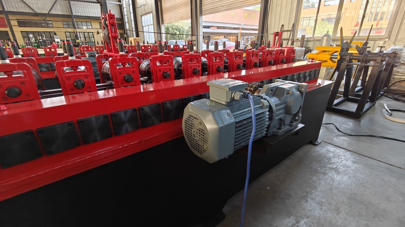 一機多用：如何用一臺龍骨機設備生產主骨T型鋼和付骨T型鋼？