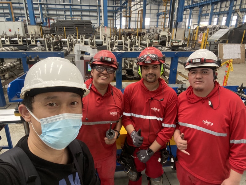 滄州中拓冷彎成型設備彩鋼脊瓦機順利抵達厄瓜多爾推動當地產業革新