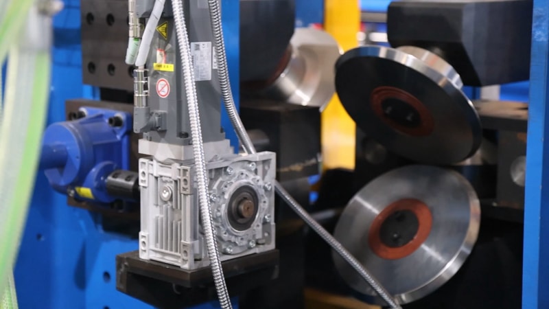 全自動(dòng) CZ 型鋼一體機(jī)：開啟智能生產(chǎn)新模式