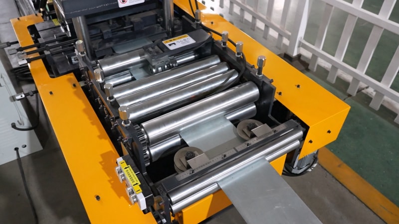 輕質+智能操作：冷彎型鋼領域的革新之作，中拓冷彎印度帽子型型鋼機，一站式生產解決方案：解析中拓冷彎印度帽子型型鋼機的核心優勢