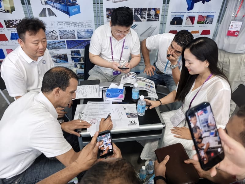 冷彎設備引全球關注，接受央視采訪談中國制造出海，中拓徐總帶隊亮相第 138 屆廣交會！